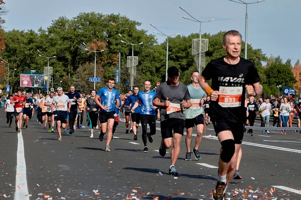 2018年9月15日ミンスクベラルーシハーフマラソンミンスク2019市内を走る — ストック写真