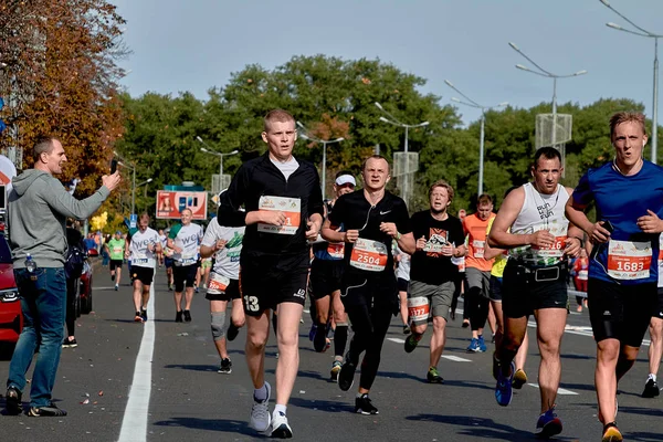 Setembro 15, 2019 Minsk Belarus Meia Maratona Minsk 2019 Correndo na cidade — Fotografia de Stock