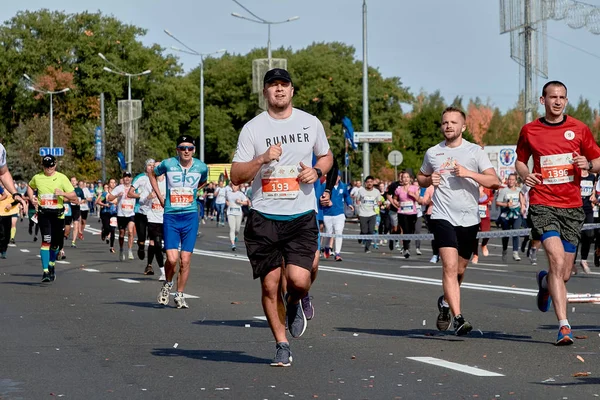 2018 szeptember 15, 2018 Minsk Belarus Half Marathon Minsk 2019 Futás a városban — Stock Fotó