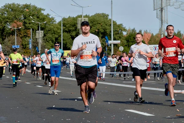 Septiembre 15, 2018 Minsk Bielorrusia Media Maratón Minsk 2019 Correr en la ciudad —  Fotos de Stock