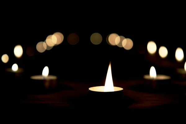 Memorial Day International Holocaust Remembrance Day The candle burns — Stock Photo, Image