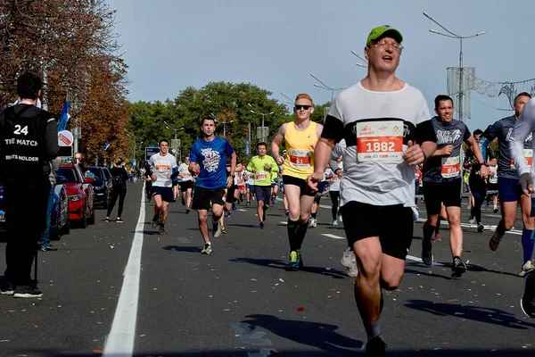 Septiembre 15, 2019 Minsk Bielorrusia Media Maratón Minsk 2019 Correr en la ciudad — Foto de Stock