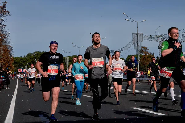 Setembro 15, 2019 Minsk Belarus Meia Maratona Minsk 2019 Correndo na cidade — Fotografia de Stock