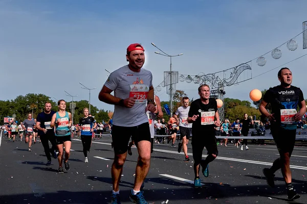 Setembro 15, 2018 Minsk Belarus Meia Maratona Minsk 2019 Correndo na cidade — Fotografia de Stock