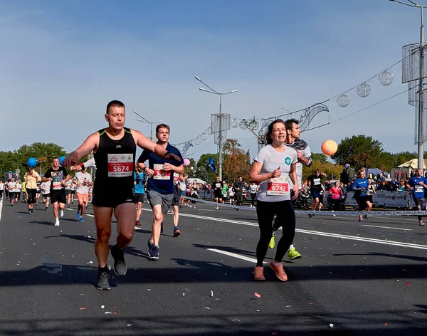 2019 년 9 월 15 일에 확인 함 . Minsk Belarus Half marathon Minsk 2019 Running in the city — 스톡 사진