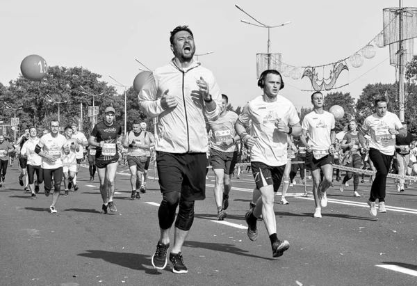 15 september 2019 Minsk Wit-Rusland Halve Marathon Minsk 2019 Running in the city — Stockfoto