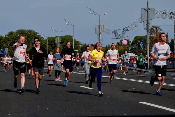 September 15, 2019 Minsk Hviderusland Halvmaraton Minsk 2019 Løb i byen - Stock-foto
