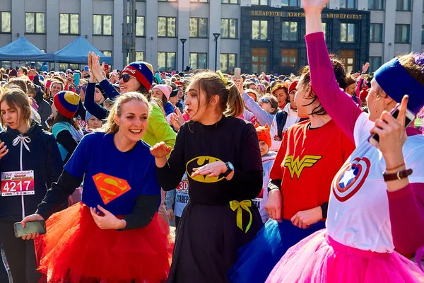 Race in honor of the Womens Day holiday on March 8 — Stock Photo, Image