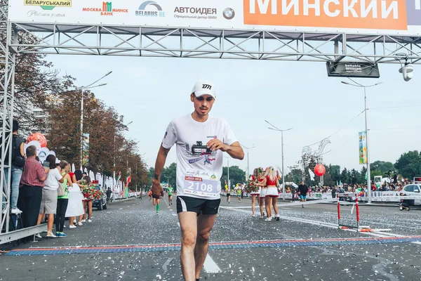 Media Maratón Minsk 2018 Correr en la ciudad —  Fotos de Stock