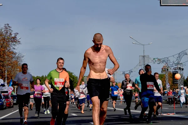 Half Marathon Minsk 2019 Running in the city — стокове фото