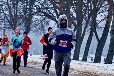 9 Şubat 2019 Minsk Belarus Koşusu 14 Şubat 'ta Qahanna' ya adanmıştır.