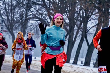 9 Şubat 2019 Minsk Belarus Koşusu 14 Şubat 'ta Qahanna' ya adanmıştır.