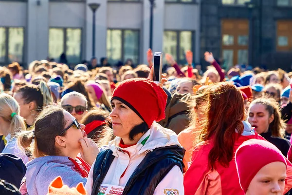 8 de marzo de 2019 Minsk Belarús Carrera en honor a la fiesta del Día de la Mujer el 8 de marzo — Foto de Stock