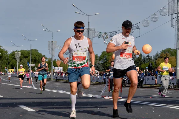 Halbmarathon Minsk 2019 in der Stadt — Stockfoto