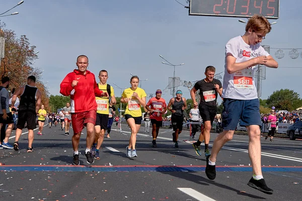 Meia Maratona Minsk 2019 Correndo na cidade — Fotografia de Stock