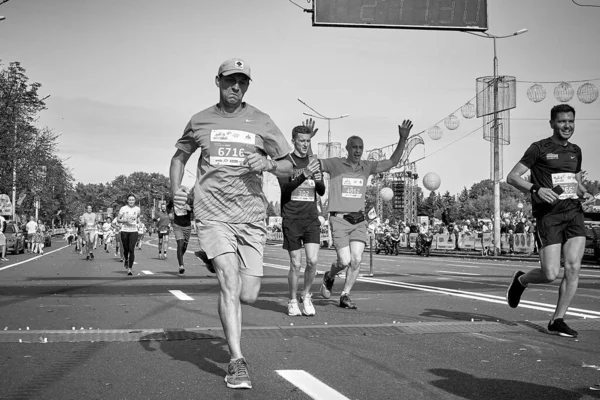 Meia Maratona Minsk 2019 Correndo na cidade — Fotografia de Stock