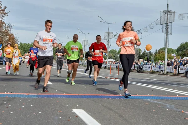 Yarı Maraton Minsk 2019 Şehirde Koşu — Stok fotoğraf