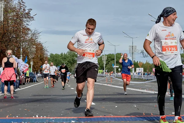 Yarı Maraton Minsk 2019 Şehirde Koşu — Stok fotoğraf