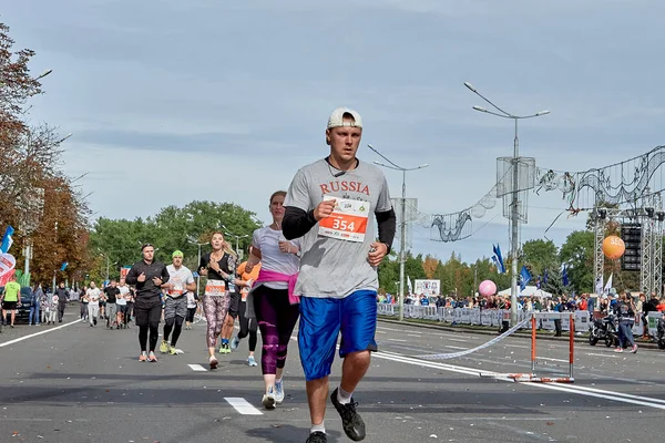 Half Marathon Minsk 2019 Running in the city — стокове фото