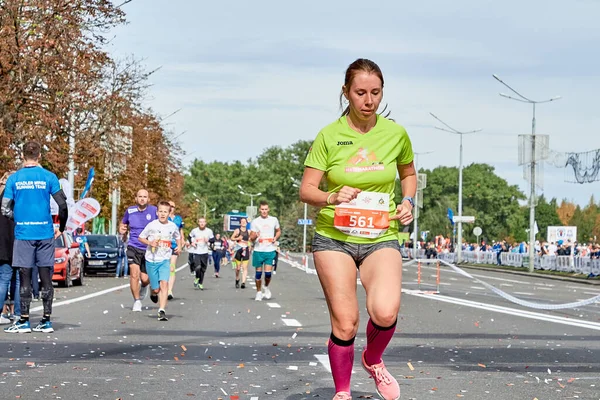 Halve Marathon Minsk 2019 Lopen in de stad — Stockfoto