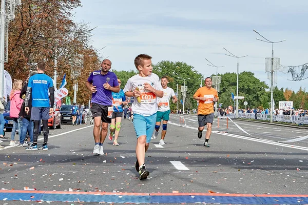 Half Marathon Minsk 2019 Running in the city — Stock Photo, Image