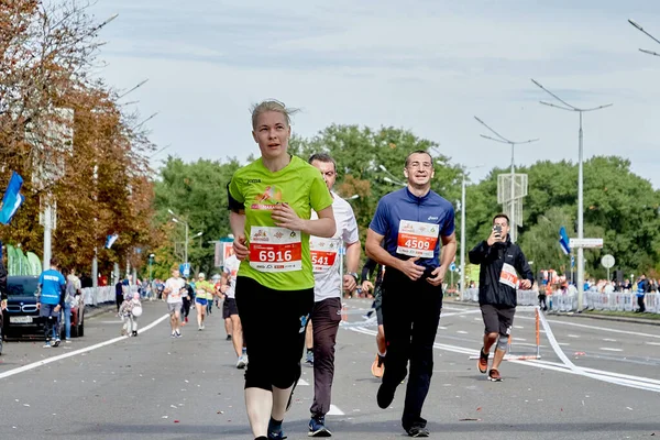 September 2019 Minsk Belarus Happy Participants Run Finish Line Marathon — Stock Photo, Image