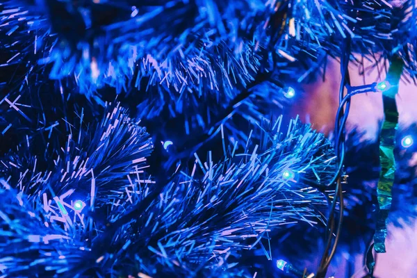 Vánoční Stromek Stojí Místnosti Natáčení Zblízka — Stock fotografie