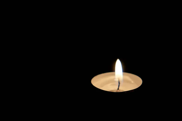 Eine Kerze Wird Zum Gedenken Diejenigen Entzündet Die Den Coronaviren — Stockfoto