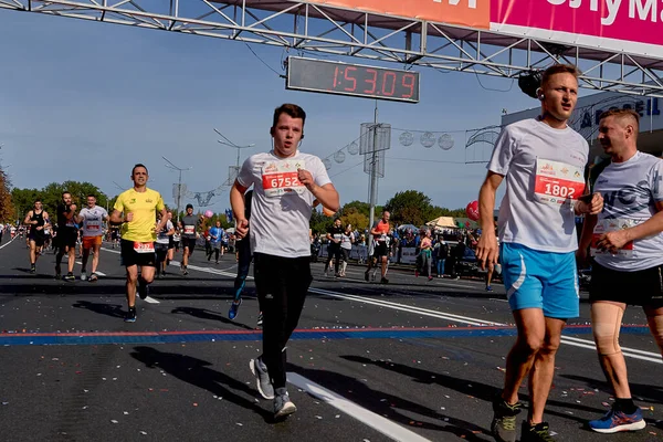 Eylül 2019 Minsk Belarus Yarı Maraton Minsk 2019 Koşucular Bitiş — Stok fotoğraf