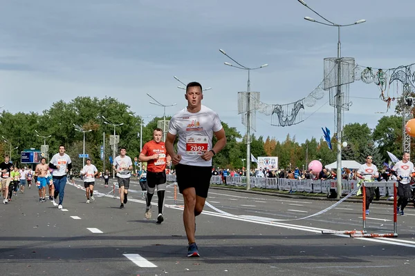 Вересня 2019 Року Мінську Білоруський Спортсмен Керує Марафоном Міській Дорозі — стокове фото