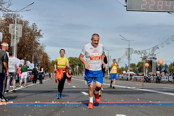 September 2019 Minsk Belarus Marathon Race Which Mature Athlete Crosses — стокове фото