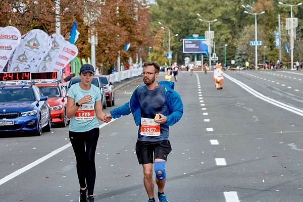Setembro 2019 Minsk Belarus Uma Corrida Maratona Que Close Homem — Fotografia de Stock
