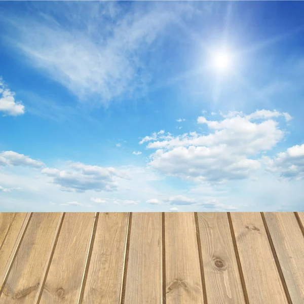 Holzboden Über Blauem Himmel — Stockfoto