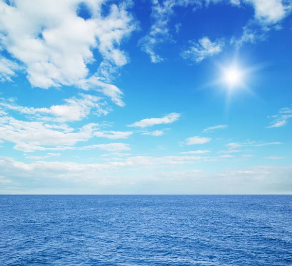 Céu Bonito Mar Azul — Fotografia de Stock