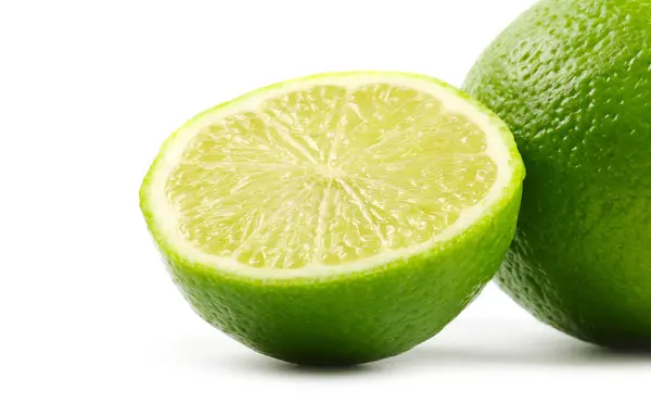 Limes Fresco Isolato Bianco — Foto Stock