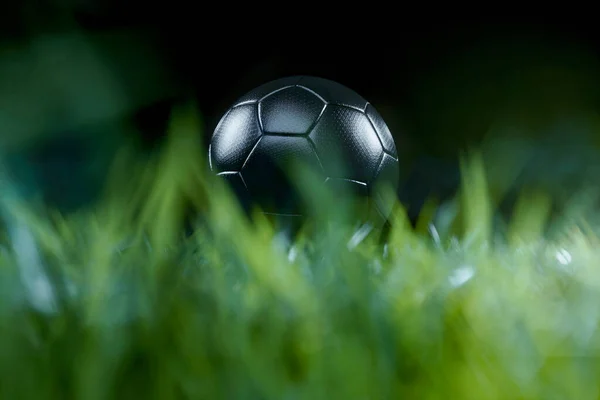 Низкоугольный Крупный План Черного Футбольного Мяча Зеленой Траве Футбольного Поля — стоковое фото