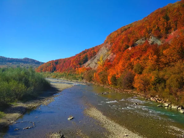 Herfst in de Karpaten — Stockfoto