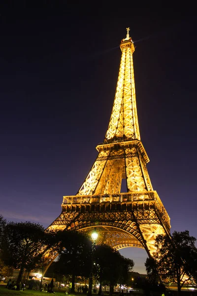 Night View Illuminated Eiffel Tower Field Mars — Stock Photo, Image