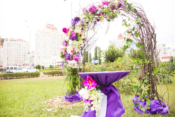 wedding flower arch