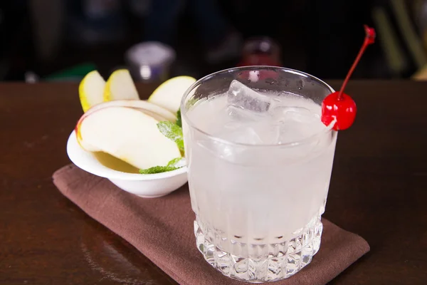 Cocktail alcolico bianco — Foto Stock