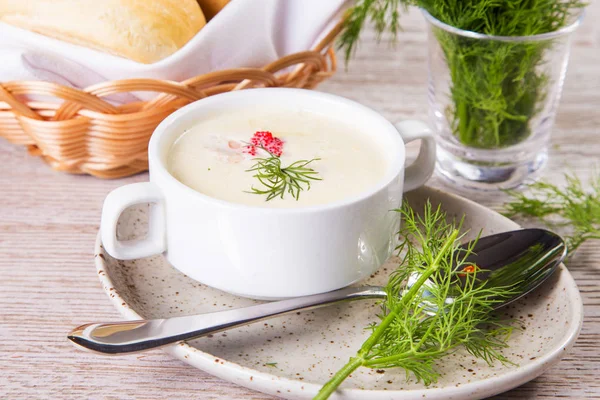 Creme de sopa com caviar — Fotografia de Stock