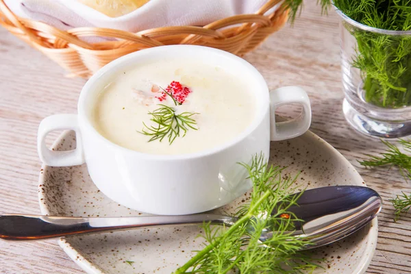 Creme de sopa com caviar — Fotografia de Stock