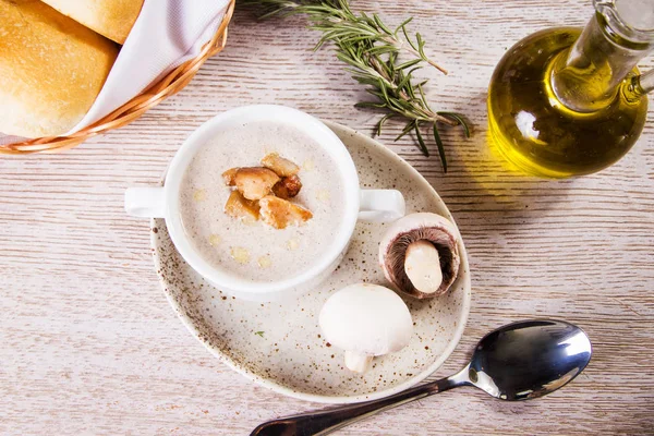 çorba ile tavuk krem