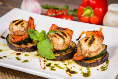 sebzeli fırında patates