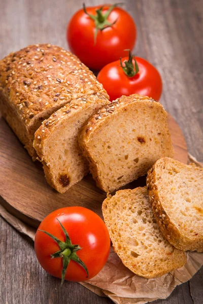 Pain de tomate au sésame — Photo