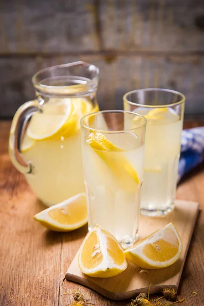 Fresh lemon drink — Stock Photo, Image