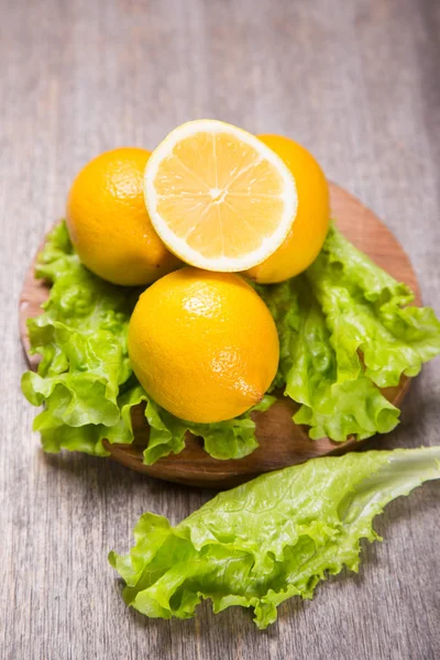 Některé čerstvé zralé citron — Stock fotografie