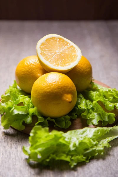 Některé čerstvé zralé citron — Stock fotografie