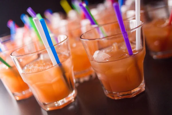 Alkoholhaltiga orange cocktails — Stockfoto