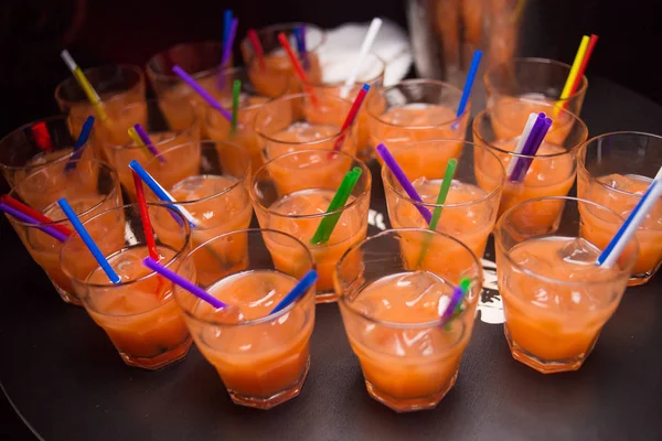 Alkoholhaltiga orange cocktails — Stockfoto